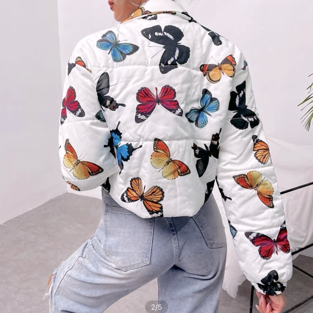 Puffer butterfly 🦋 crop top